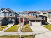 Cozy 3BR Duplex Near Calgary & Banff