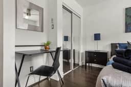 DT Studio: Near Stampede, 17th Ave Dining Unit 206