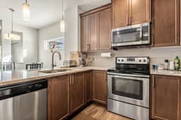 Family-Friendly 3BR: Steps to Rockies Adventures