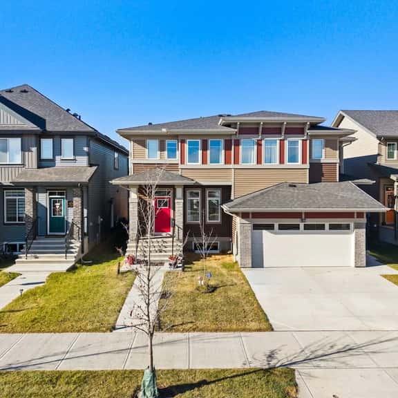 Cozy 3BR Duplex Near Calgary & Banff - Image 1