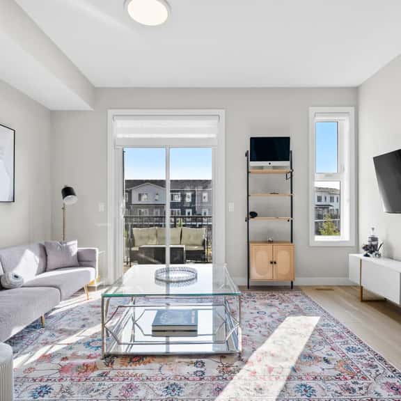Family Townhouse + Trails & Lake Nearby - Image 1